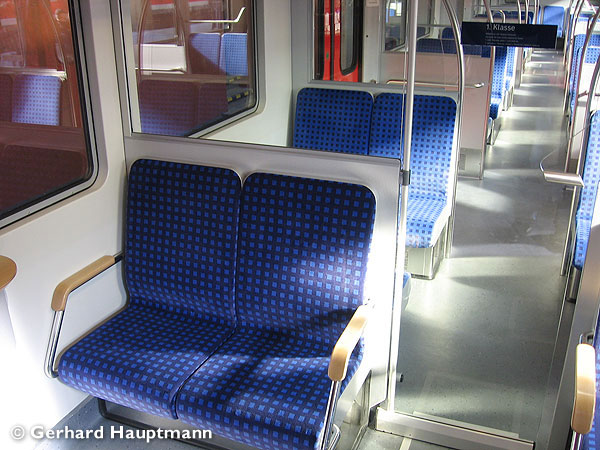 DB Regio Logik: Anderes Muster = 1.Klasse [Zum schliessen des Fensters einfach hier klicken] &copy;Gerhard Hauptmann