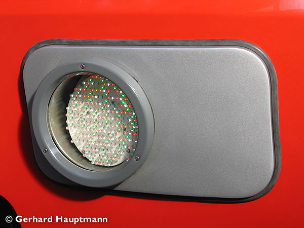 Z&uuml;ndstoff f&uuml;r zahlreiche Diskussionen: Die Frontleuchten [Zum schliessen des Fensters einfach hier klicken] &copy;Gerhard Hauptmann