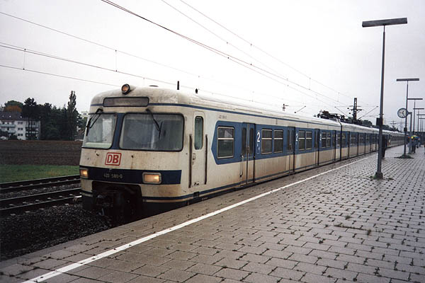 420 586-0