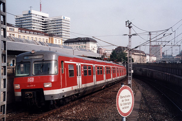 420 677-7