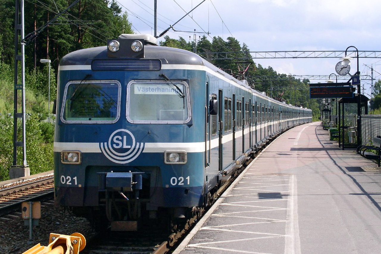 X420 021 (B-Wagen 420 521) in Bålsta