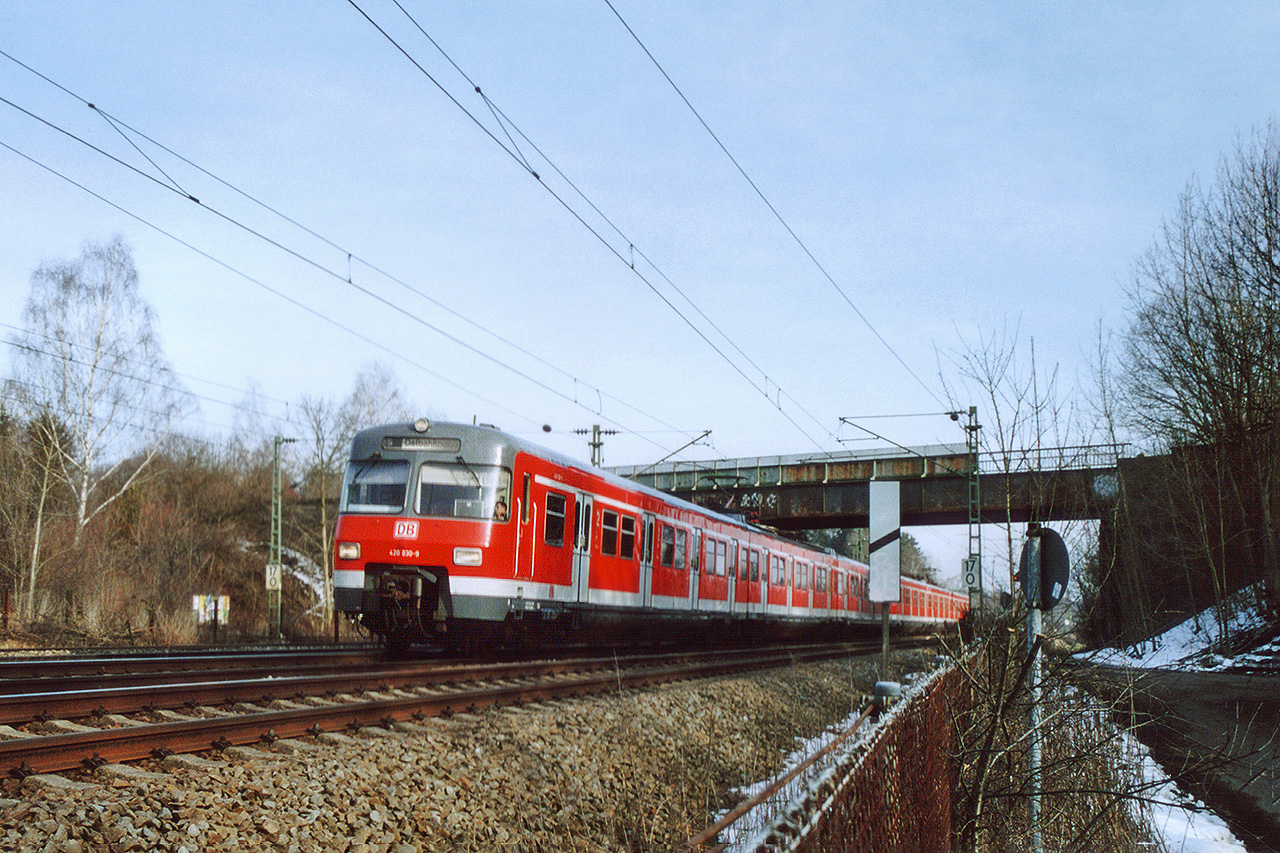 420 030-9