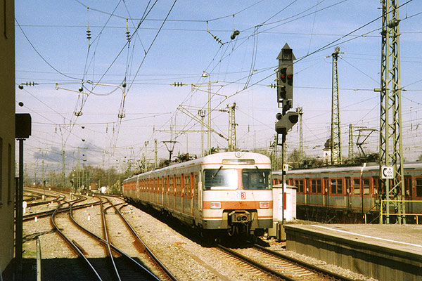 420 030-9