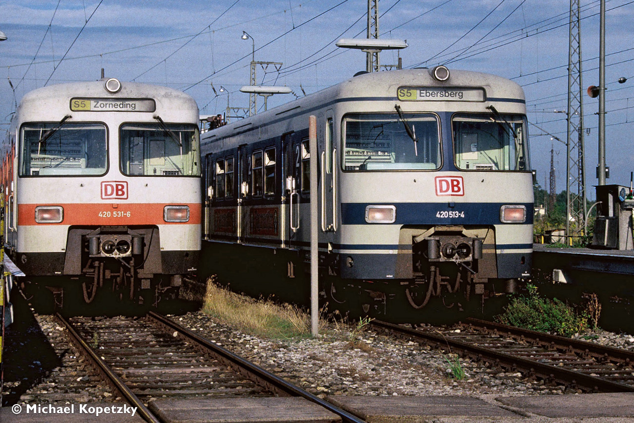 420 531-6 (links) und 420 513-4 (rechts)