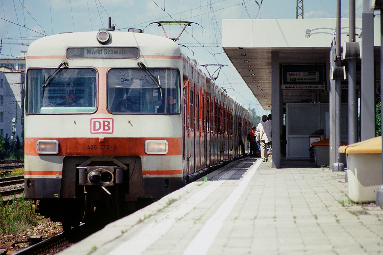 420 073-9