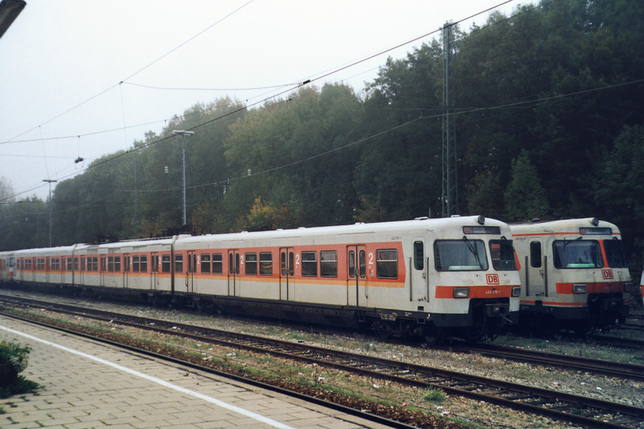 420 576-1 (B-Wagen) vorne in ow