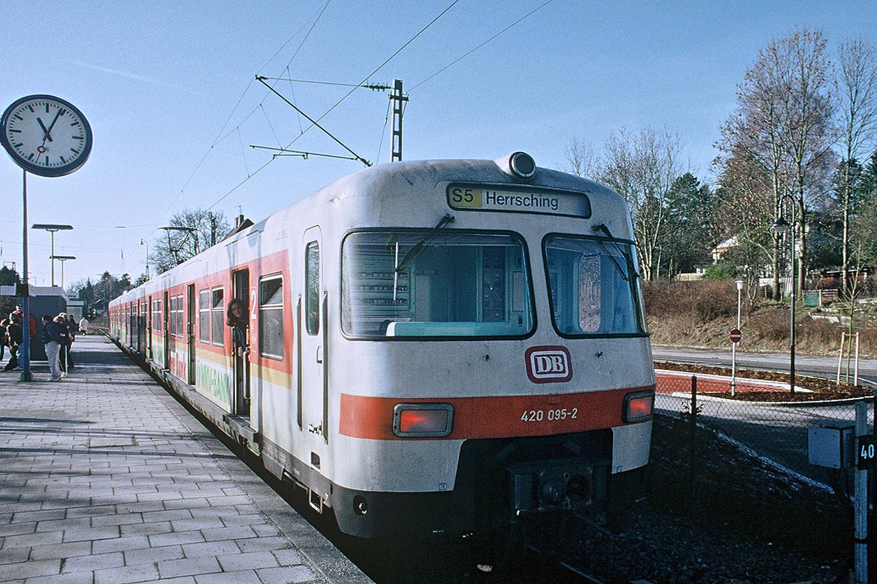 420 095-2