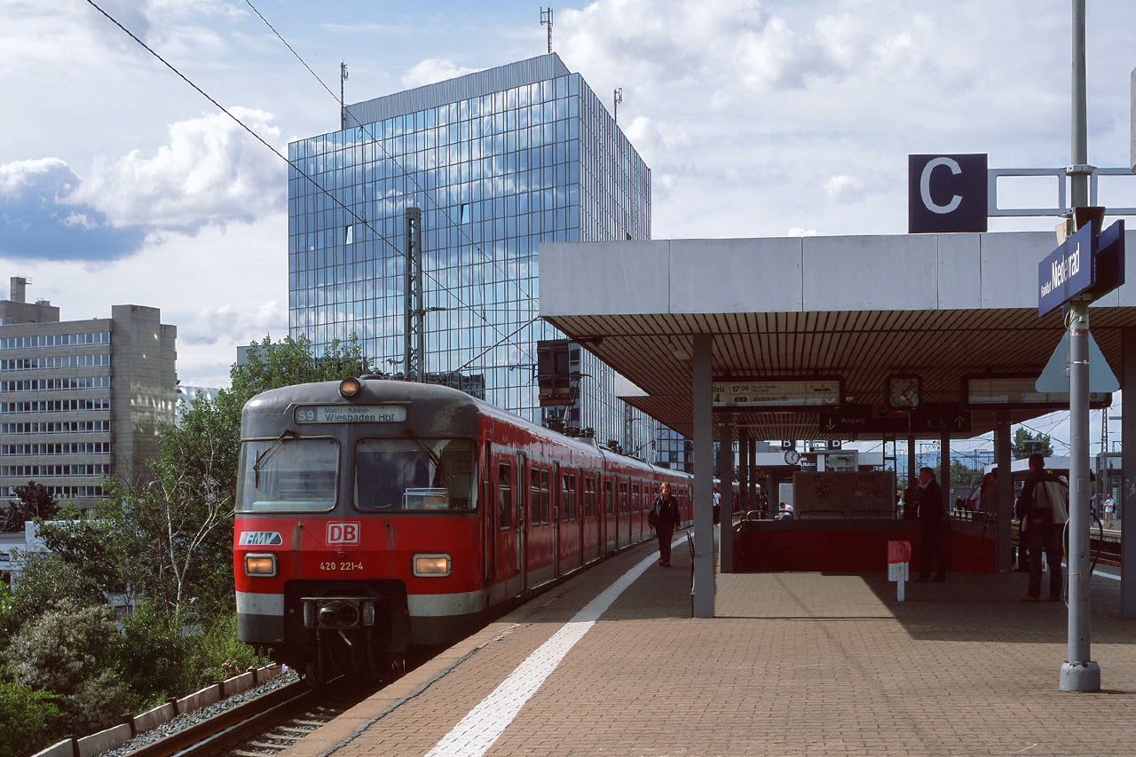 Bild von 420 221-4