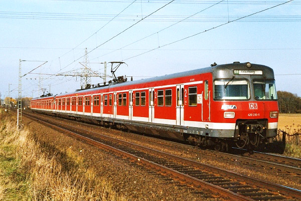 Bild von 420 230-5 + 420 232