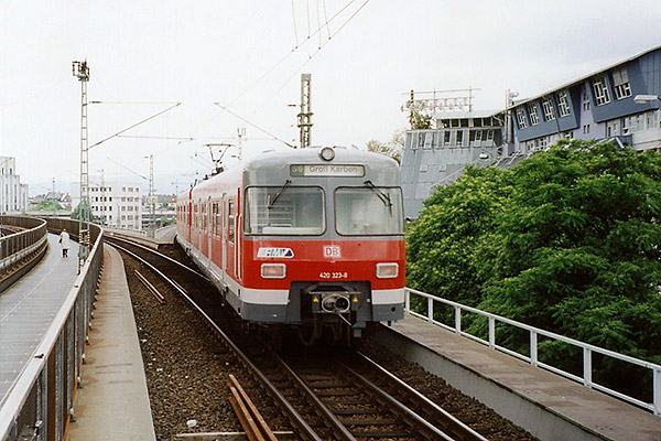 420 323-8 am 12.06.02