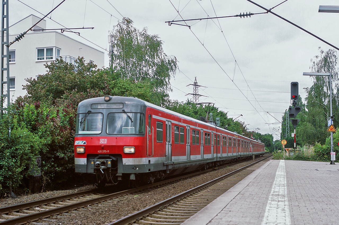 420 370-9