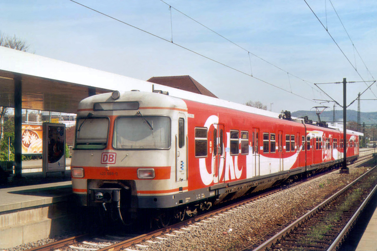Bild: 420 888-0 als "Brause-Sause-Bahn"