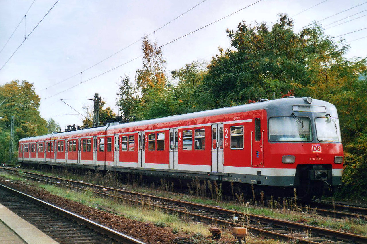 420 390-7