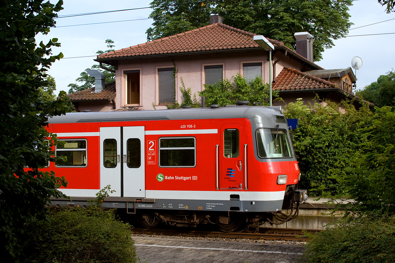 420 938-3