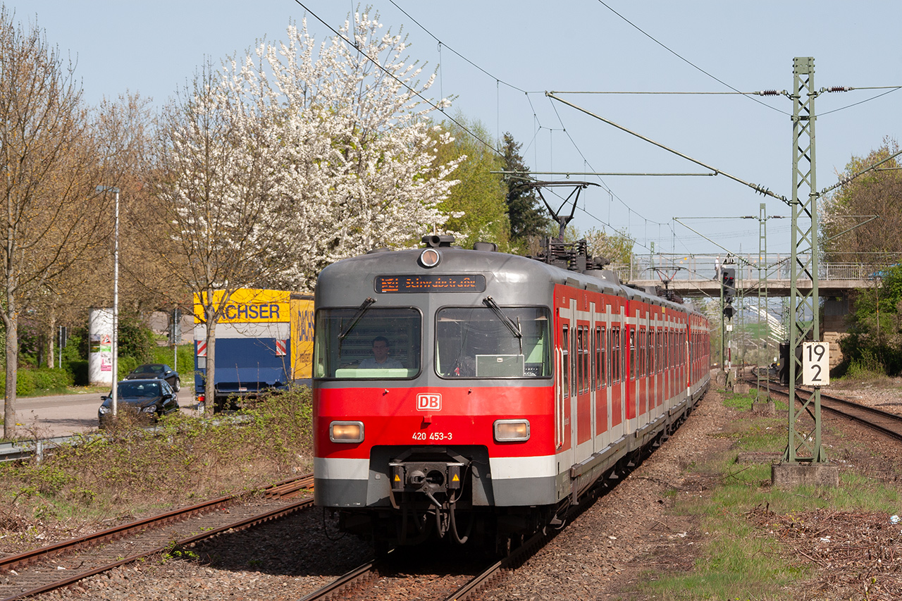 420 453-3 © Dirk Mattner