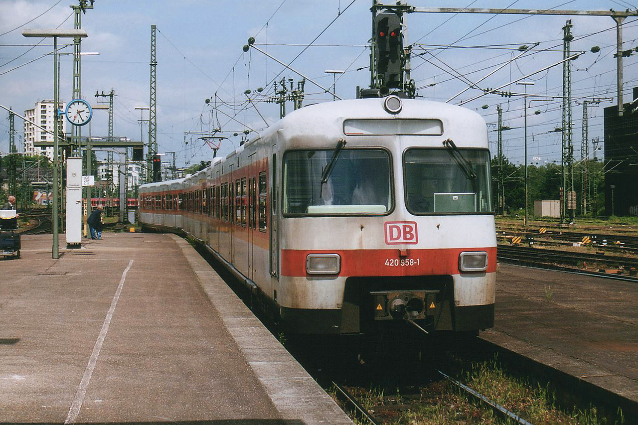 420 958-1