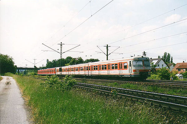 420 858-3