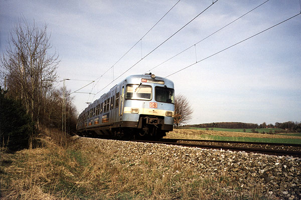 420 928-4