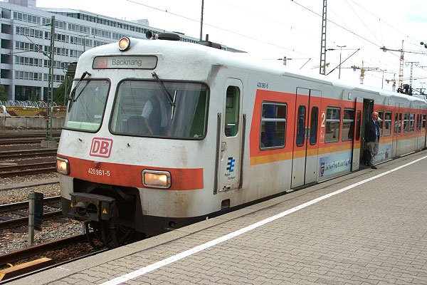 420 961-5